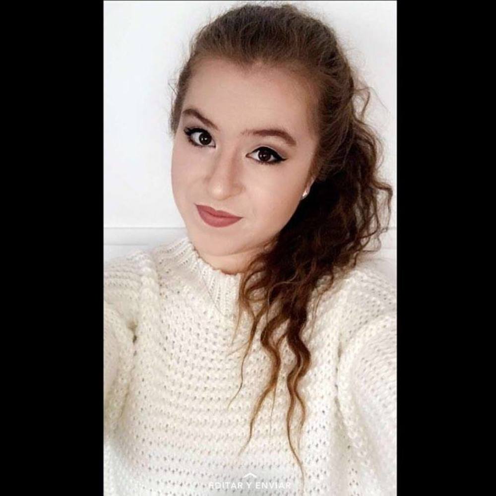Meet your Posher, Yoli